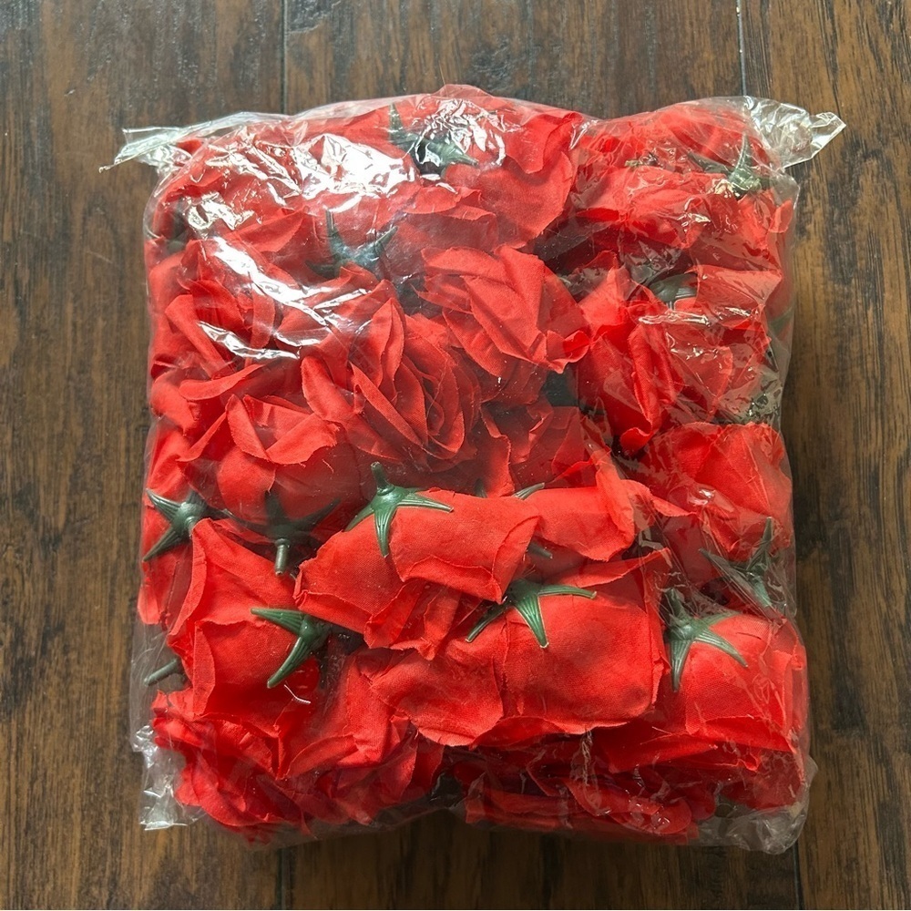 Artificial Red Roses - Picture 3 of 4